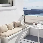 Hotel Whitedeck Santorini 2*