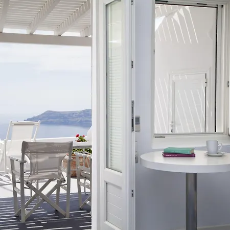 Whitedeck Santorini Hotel