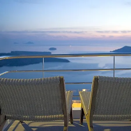 Whitedeck Santorini Hotel