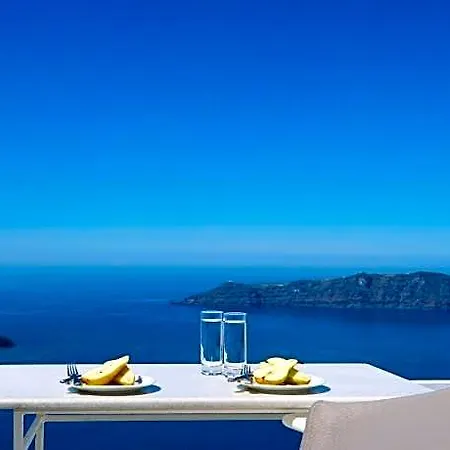 Whitedeck Santorini Hotel