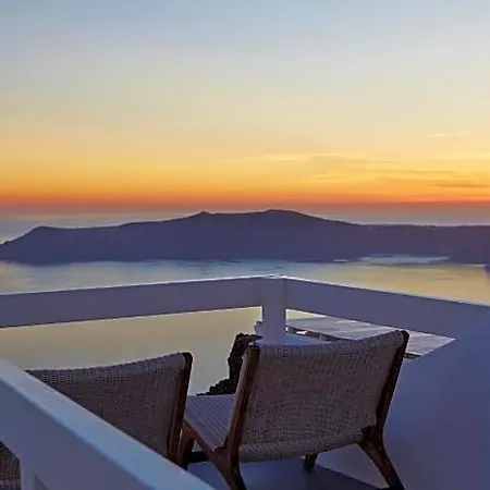 Hotel Whitedeck Santorini 2*