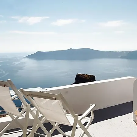 Hotel Whitedeck Santorini 2*