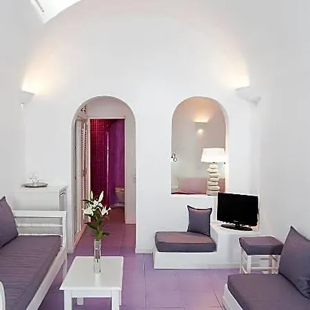 Hotel Whitedeck Santorini 2*