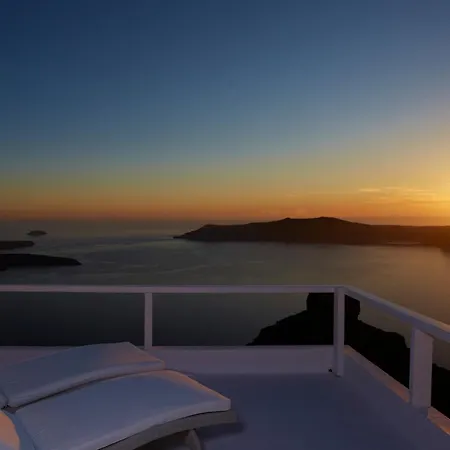 Whitedeck Santorini Hotel