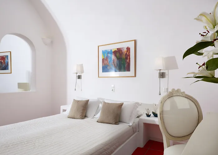 Whitedeck Santorini Hotel 2*