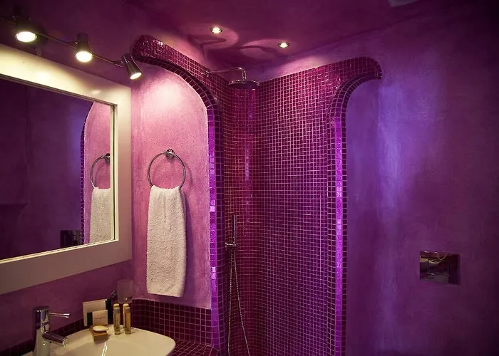 Hotel Whitedeck Santorini 2*