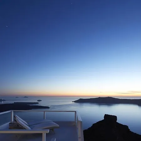 Hotel Whitedeck Santorini 3*