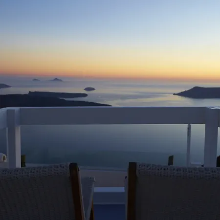 Hotel Whitedeck Santorini 3*