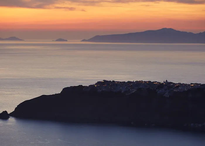 Whitedeck Santorini מלון