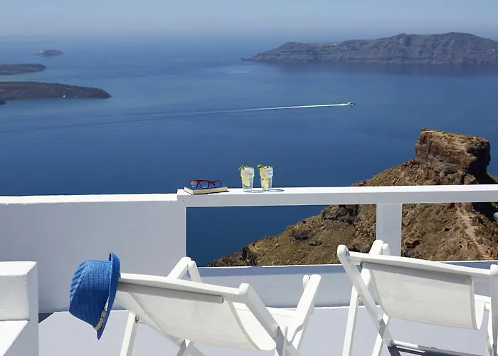 מלון Whitedeck Santorini 2*