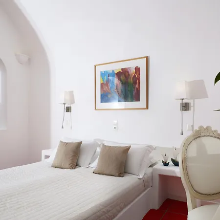 Whitedeck Santorini Hotell 2*