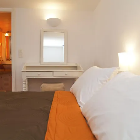 Hotell Whitedeck Santorini 2*